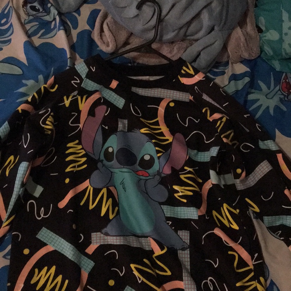 Adorable 90’s theme Stitch pullover (Never Worn)